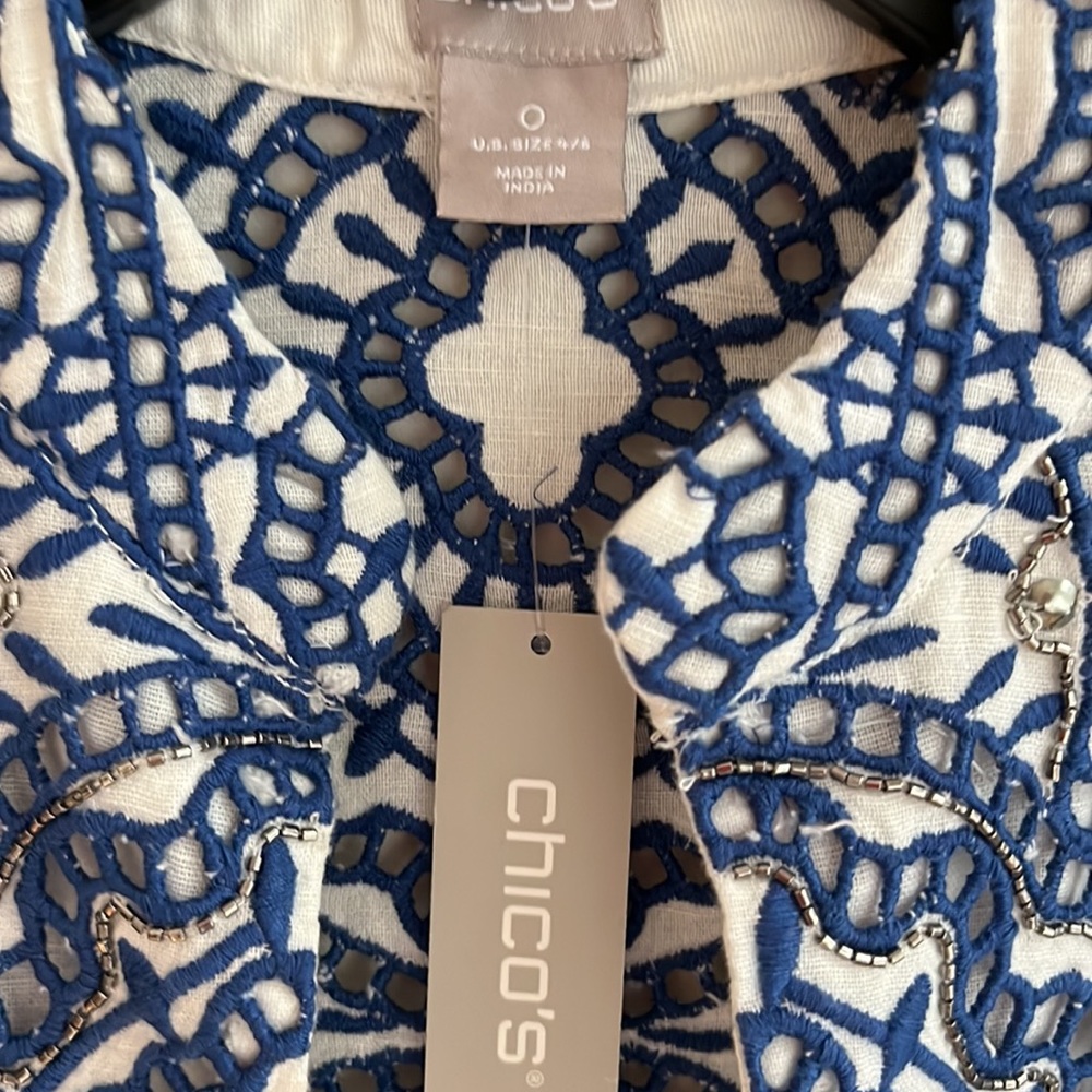NWT Chicos Embroidered Blue & White Jacket. Scalloped Hem. - Picture 4 of 8